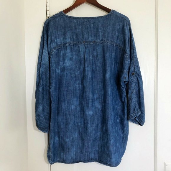 Staring At Stars Chambray Popover Shirt - Picture 2 of 7